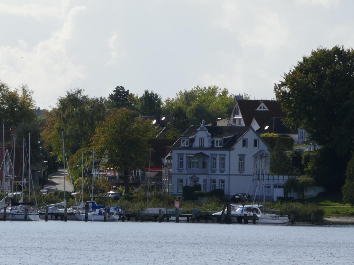 Wohnen Am Seglerhafen Mit Traveblick Im Kontorhaus Viele Extras Apartment Lubeck Luaran gambar
